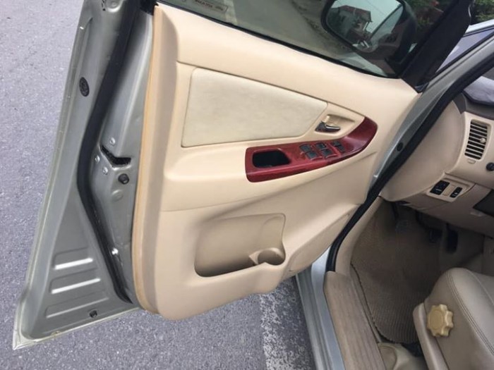 Bán nhanh Toyota Innova G xịn 2008 màu ghi bạc zin từ đầu đến chân