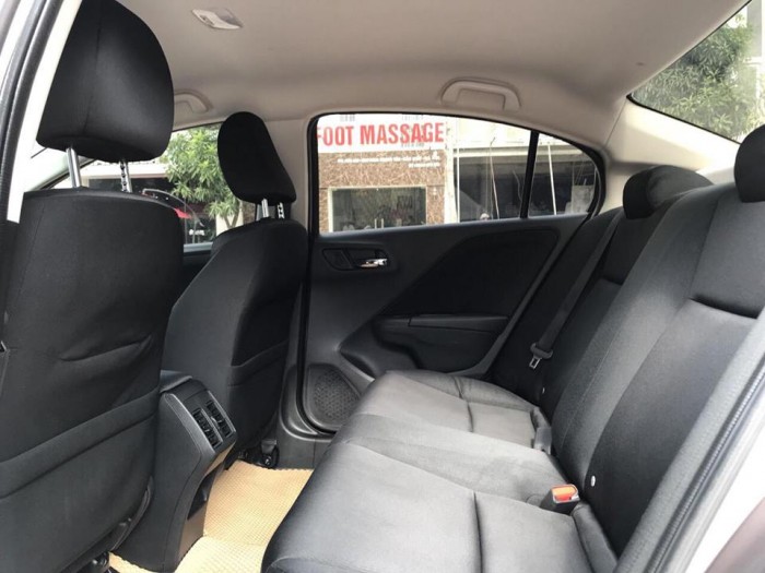 Kẹt tiền bán Honda City 2016 bản tự động full zin như hãng