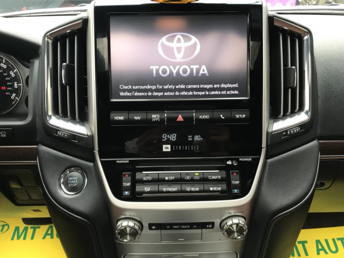 Bán Toyota Landcruiser 5.7 Mỹ sản xuất 2016