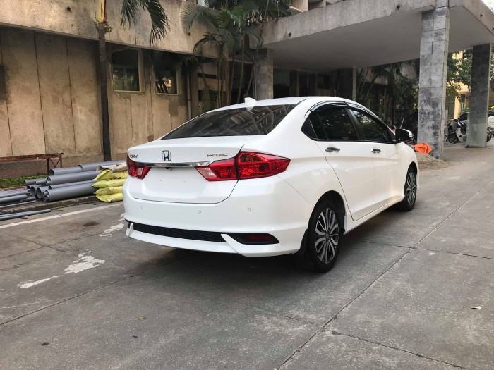 Bán Honda City sản xuất năm 2017, màu trắng