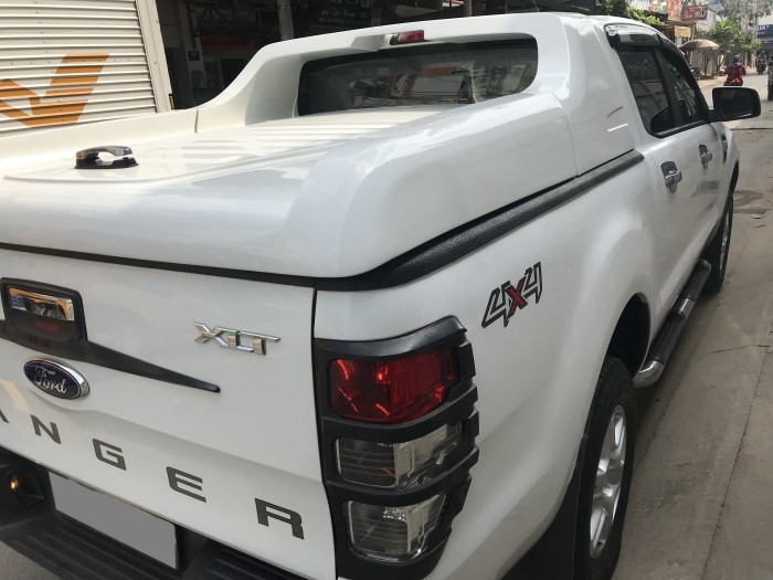 Bán Ford Ranger XLT 2014 hai cầu máy dầu màu Trắng xe zin cực đẹp