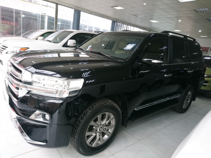 Toyota Land Cruiser VX 4.6 V8 sản xuất 2016 màu đen