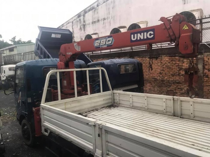 Bán xe tải Cẩu VEAM VT255 Cẩu UNIC 290 4 khúc tải trong 1,6 Tấn