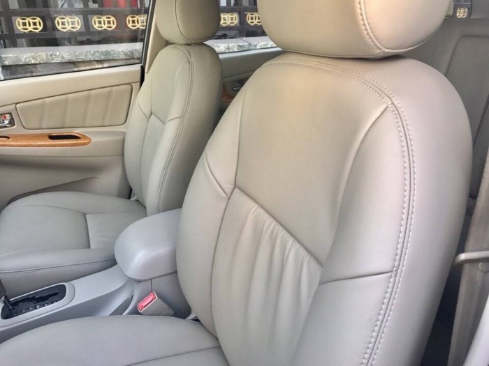 Bán Toyota Innova tự động 2008 màu bạc Zin từng con ốc.