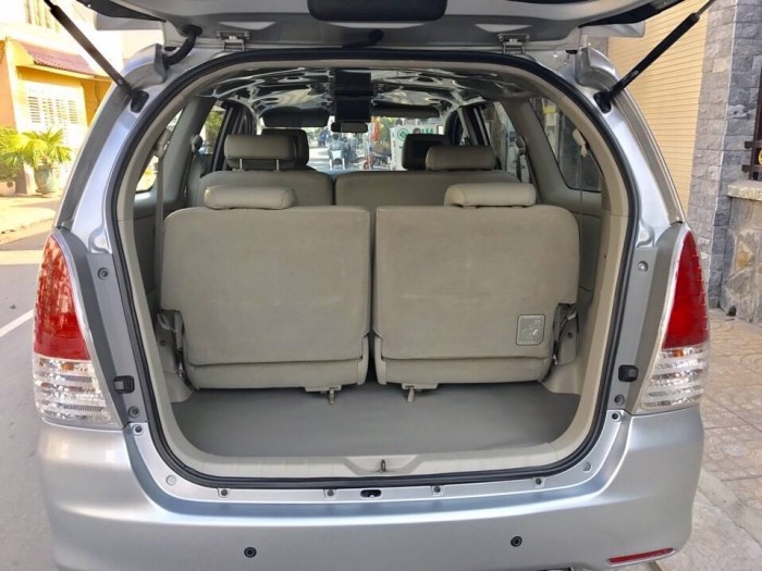 Bán Toyota Innova tự động 2008 màu bạc Zin từng con ốc.