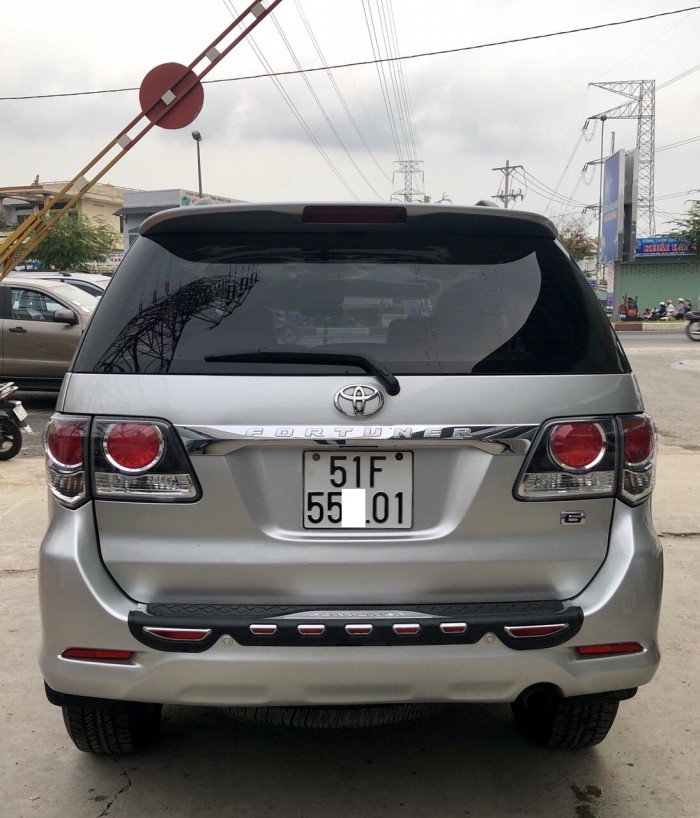 Fortuner 2015, số sàn, máy dầu, xe cá nhân, màu bạc, bảo hành hãng
