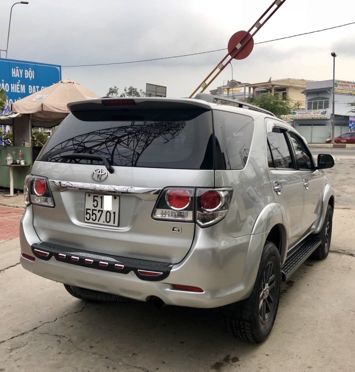 Fortuner 2015, số sàn, máy dầu, xe cá nhân, màu bạc, bảo hành hãng