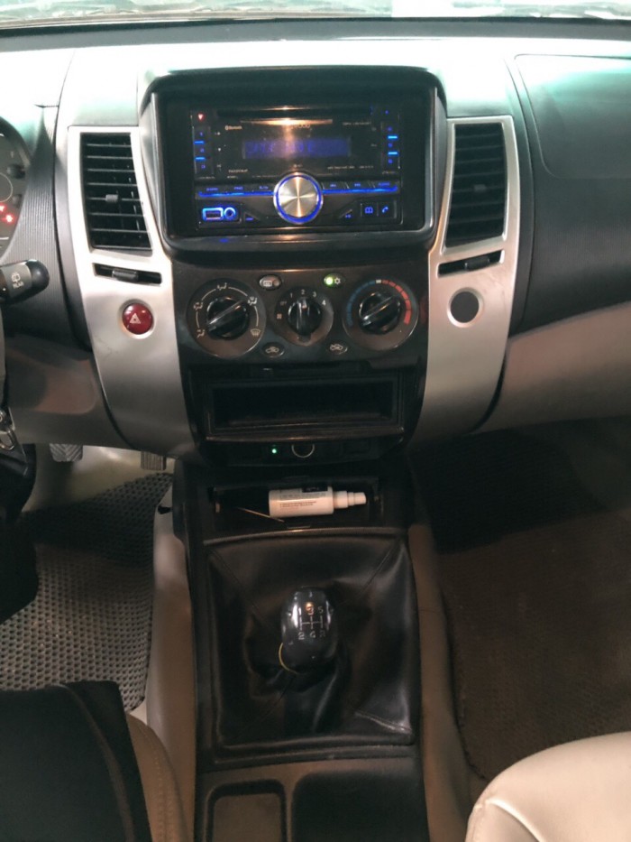 Bán Pajero Sport 2016, máy dầu, màu trắng, đúng chất, biển TP, giá TL, hổ trợ góp