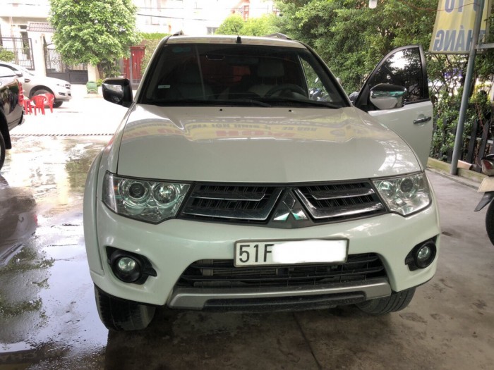 Bán Pajero Sport 2016, máy dầu, màu trắng, đúng chất, biển TP, giá TL, hổ trợ góp