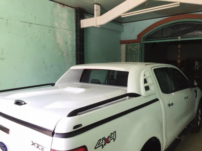 Bán xe Ford Ranger XLT 2014  màu trắng. Xe số sàn