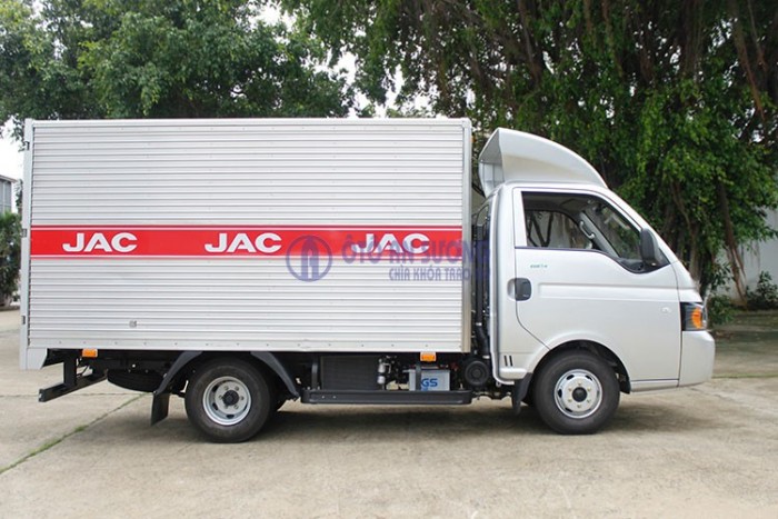 Trả trước 30 triệu đồng nhận ngay xe Jac X5