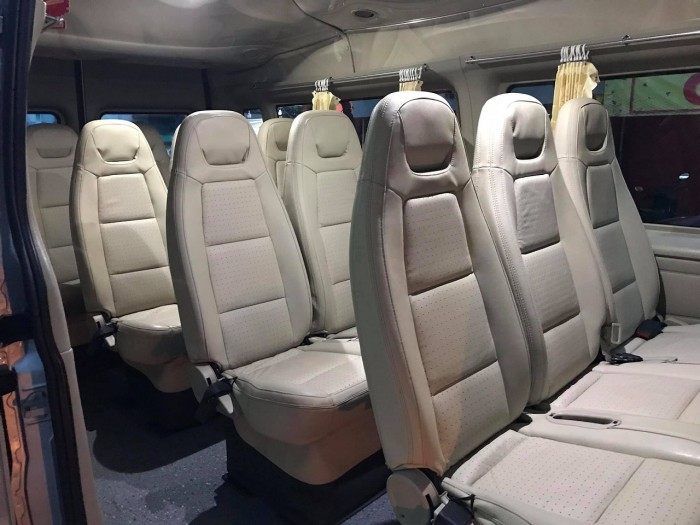 Cần bán xe Ford Transit 2016 máy dầu số sàn 16 ghế vip