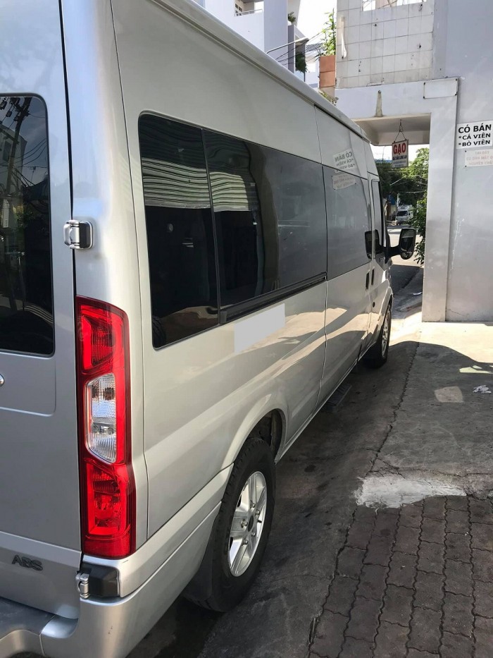 Cần bán xe Ford Transit 2016 máy dầu số sàn 16 ghế vip