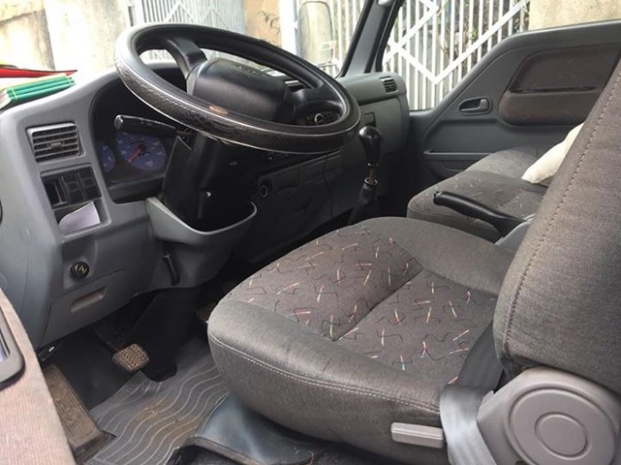 Xe tải Kia k165 sản xuất 2017 đăng ký 4/2018 , tải 2.3 tấn thùng kín inox