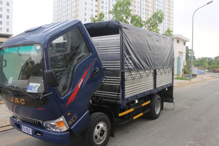 Mua xe tải jac 2.5 tấn máy isuzu chính hãng xe tải jac vào thành phố