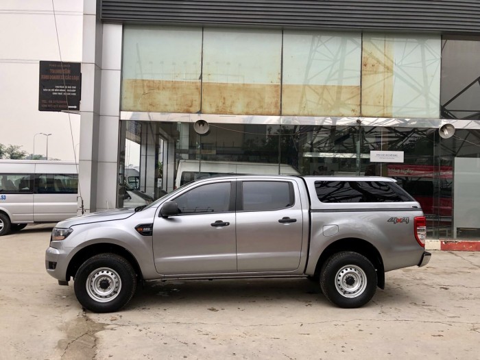 Bán Ford Ranger 4x4MT sx 2015 màu bạc
