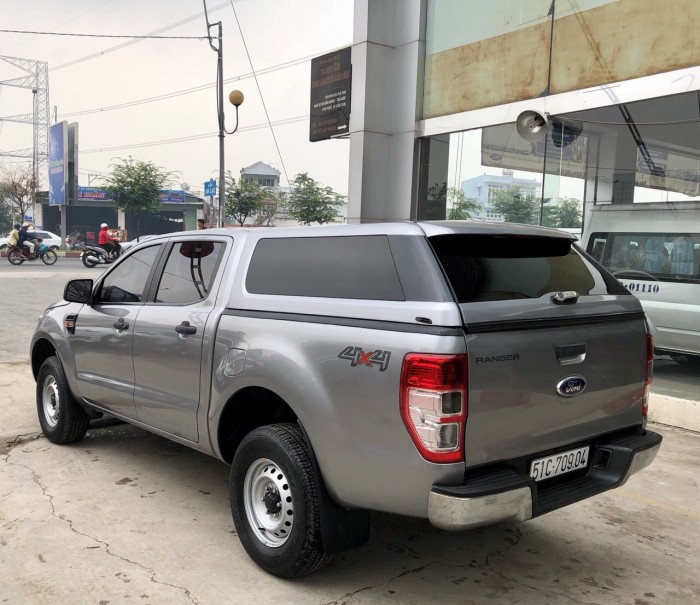 Bán Ford Ranger 4x4MT sx 2015 màu bạc