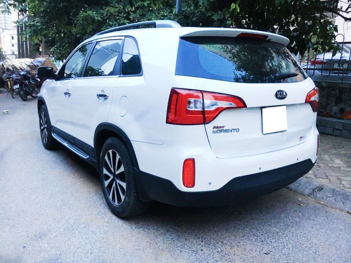 Bán gấp Kia Sorento 2017 bản GAT màu trắng