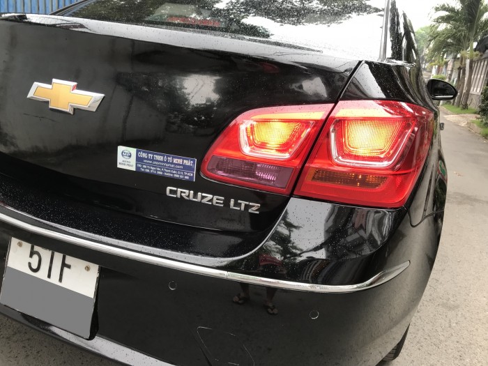 Cần bán xe Chevrolet Cruze LTZ 2016 màu đen cực mới