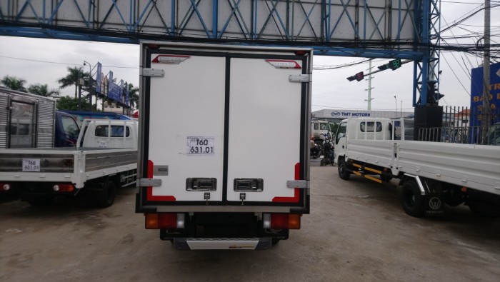 Hyundai 1.9tấn Thùng Đông Lạnh Quyền Auto