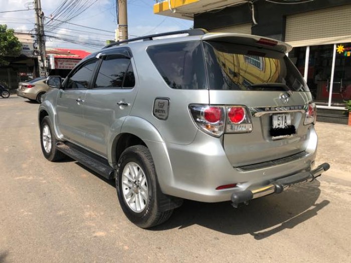Cần bán gấp Toyota Fortuner 2014 máy dầu