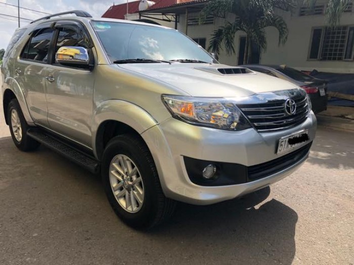 Cần bán gấp Toyota Fortuner 2014 máy dầu