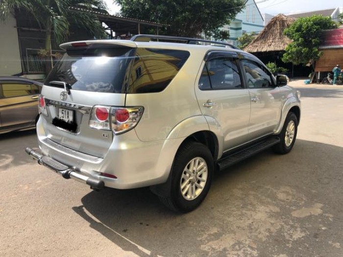 Cần bán gấp Toyota Fortuner 2014 máy dầu