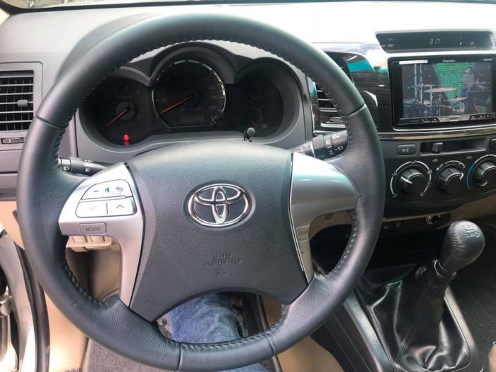 Cần bán gấp Toyota Fortuner 2014 máy dầu