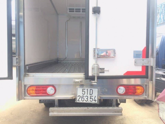 Hyundai 1.5 Tấn Thùng Đông Lạnh Trả Góp