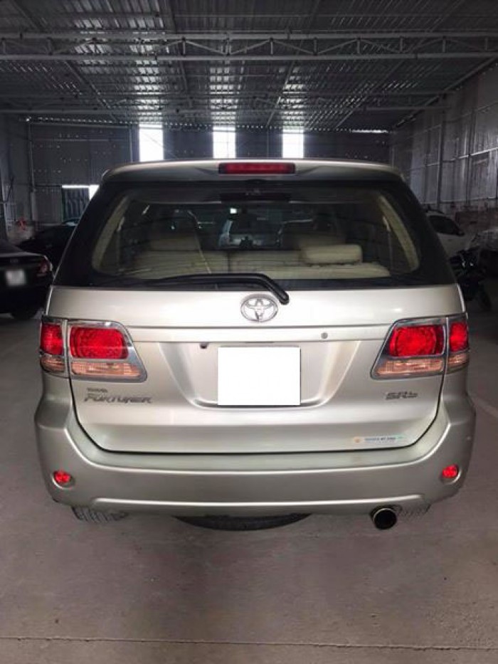 Cần bán Fortuner 2008, số tự động, máy xăng, xe nhập