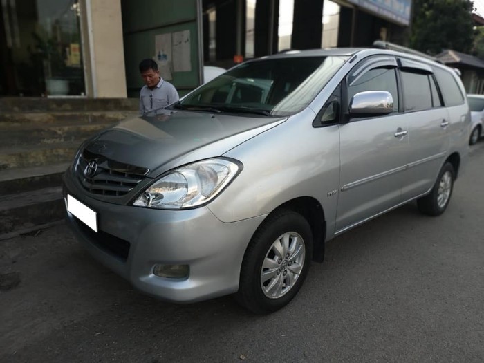 Bán gấp Toyota Innova 2009 số sàn. Xe bản G xịn