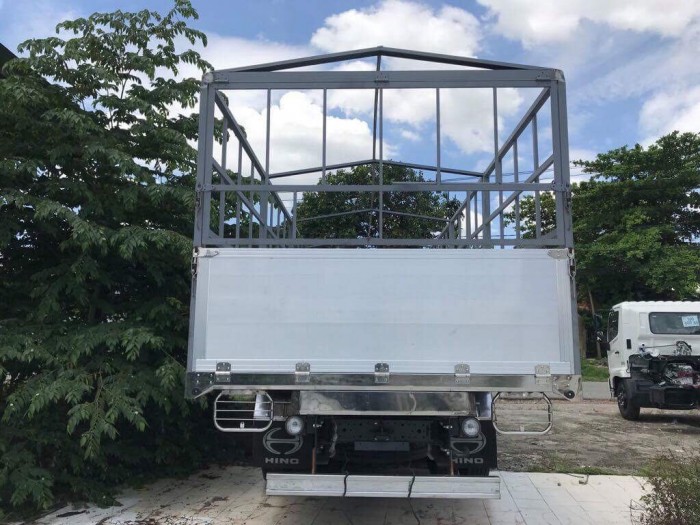 Hino 16 Tấn Thùng Mui Bạt Dài 9.2m Trả Góp