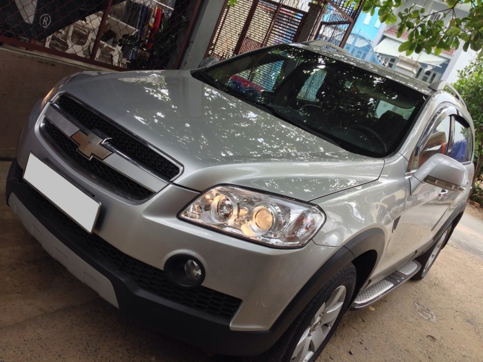 bán xe hiệu Chevrolet Captiva đời 2009 số tự động màu bạc