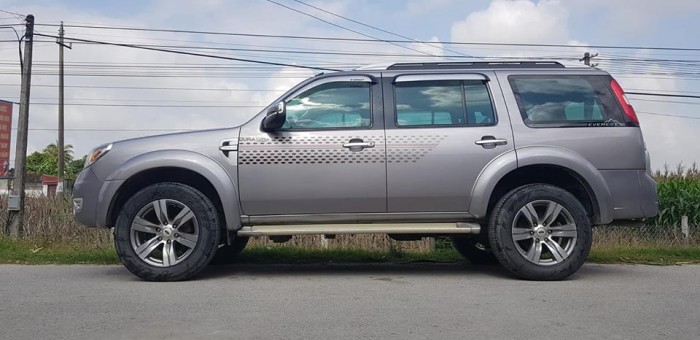 Bán Ford Everest Xám 2012 tự động máy dầu đi cực kỳ đẹp nha.