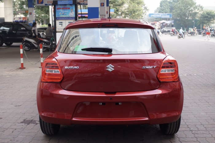 Suzuki Swift giá rẻ chỉ cần 189 tr là có xe nhập khẩu ThaiLand - năng động thể thao