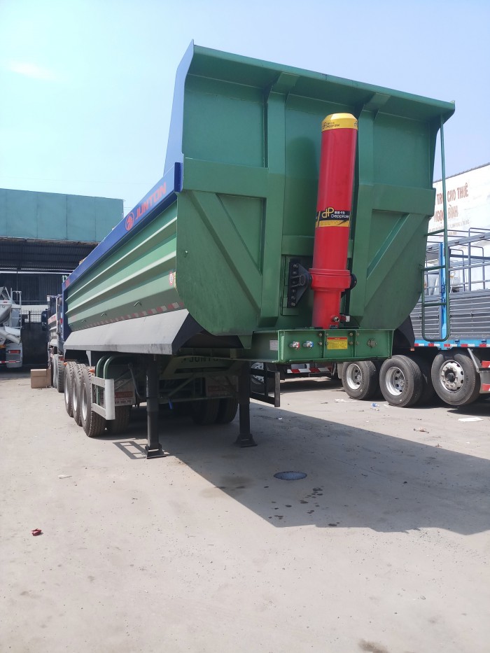 Đầu kéo Huyndai Xcient 360HP với mooc ben Junton 2018