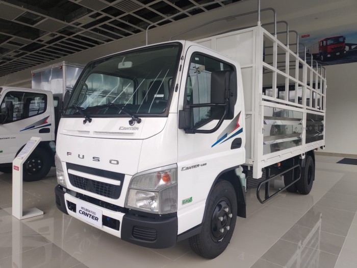 Xe tải Mitsubishi Fuso Canter 2.3 Tấn trả góp 80% tại Vũng Tàu