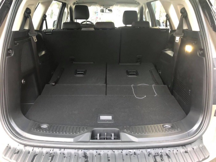 Ford Everest Ambiente 2019 số tự động, trả trước 200 triệu giao xe ngay tại Ford Gia Định