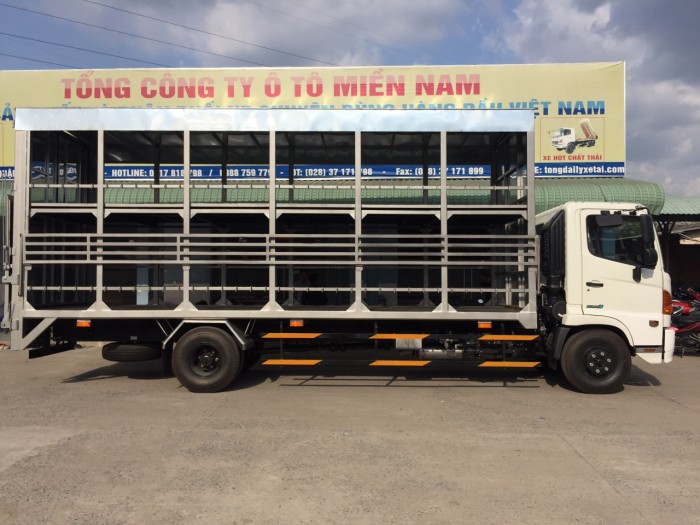 Hino 2018 6.2 Tấn Chở Xe Máy(Có Bửng Nâng) Thùng Dài 6.6m Full Inox Trả Góp