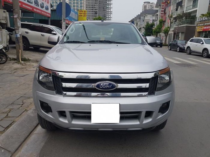 Bán gấp Ford Ranger 2014 số tự động 1 cầu
