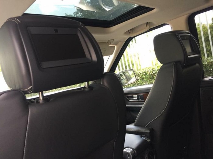 Cần bán gấp trả nợ xe Ranger Rover Sport hse lu 2010 đẹp
