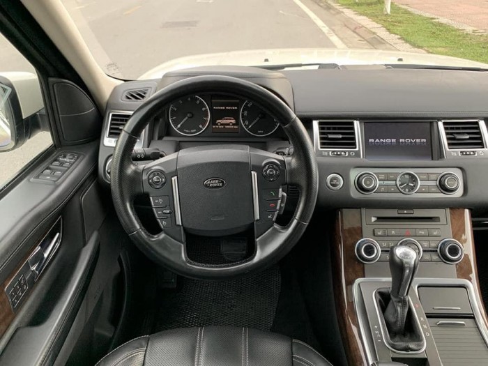 Cần bán gấp trả nợ xe Ranger Rover Sport hse lu 2010 đẹp