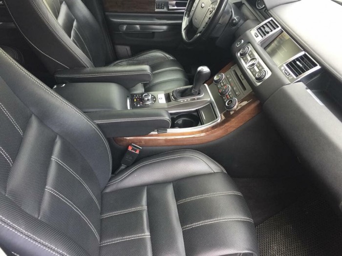 Cần bán gấp trả nợ xe Ranger Rover Sport hse lu 2010 đẹp