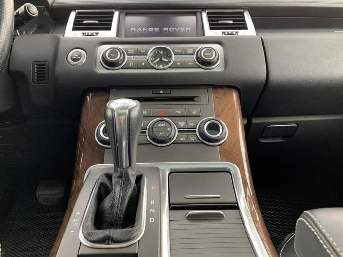 Cần bán gấp trả nợ xe Ranger Rover Sport hse lu 2010 đẹp
