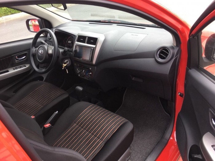 Toyota wigo 1.2 G AT MÀU ĐỎ GIAO NGAY