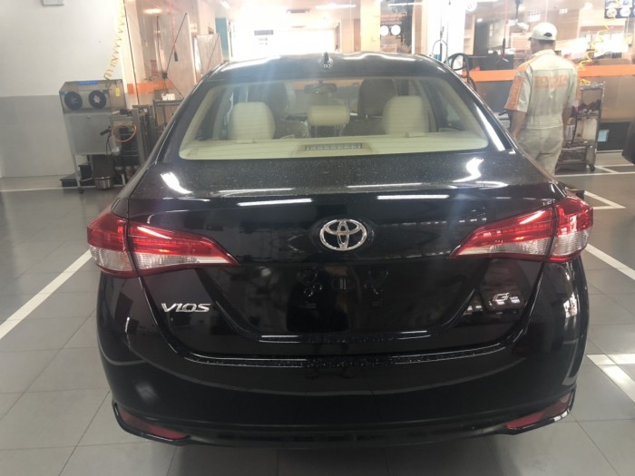 TOYOTA VIOS 1.5G MÀU ĐEN CAO CẤP