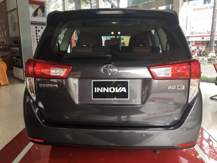 INNOVA 2.0E SỐ SÀN MÀU XÁM LÔNG CHUỘT MỚI 100%
