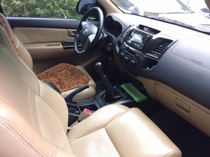 Bán gấp Toyota Fortuner G 2014 số sàn máy dầu