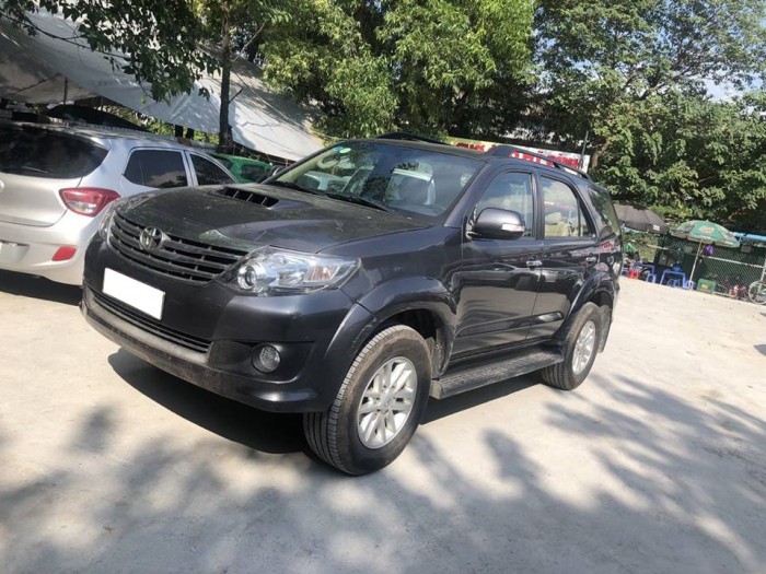 Bán gấp Toyota Fortuner G 2014 số sàn máy dầu