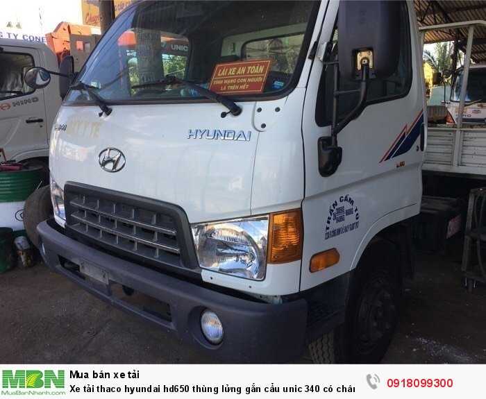 Xe tải thaco hyundai hd650 thùng lửng gắn cẩu unic 340 có chân sau